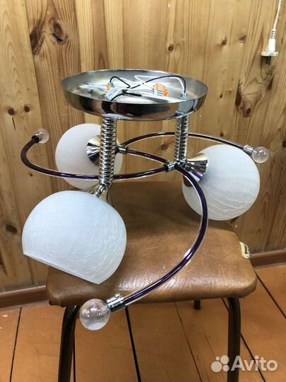 Светильник потолочьный