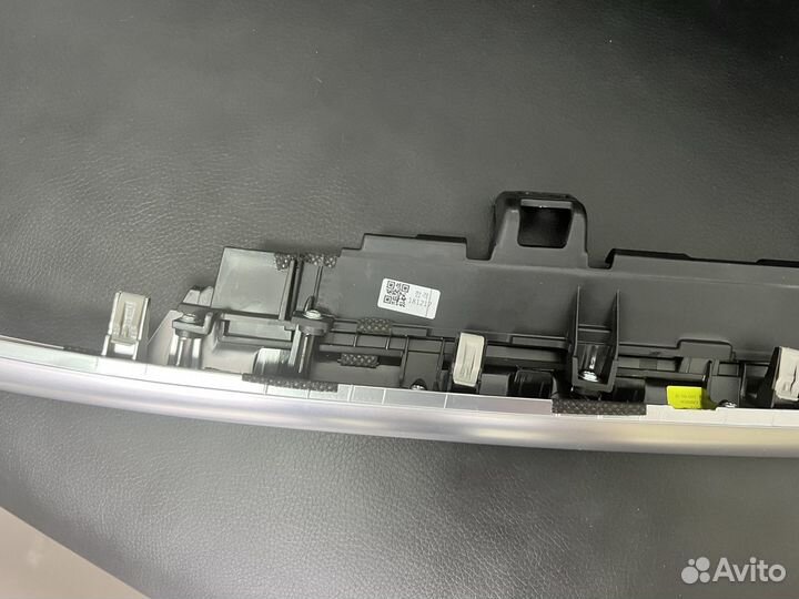 Правый дефлектор KIA Optima 4 JF 2019