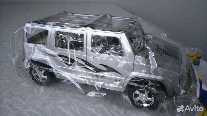 Внедорожник (новый) пластмас