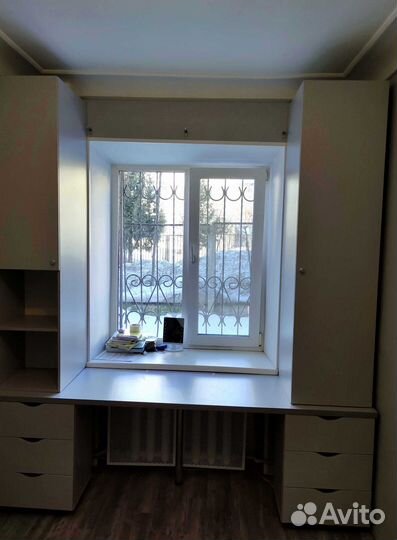 Рабочая зона у окна