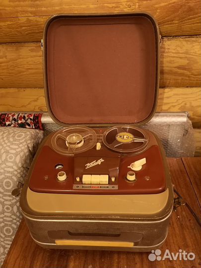 Катушечный магнитафон Комета мг-201