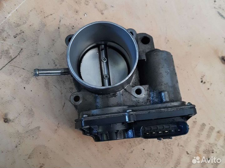 Дроссельная заслонка Hyundai Avante md 35100-2B310