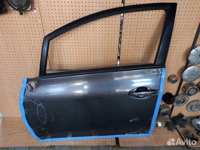 Дверь передняя левая toyota auris ZRE151