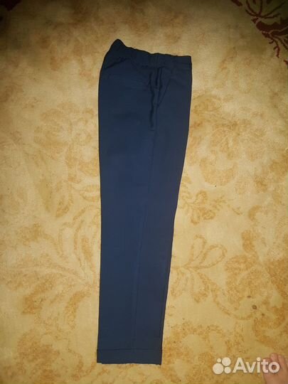 Школьные брюки и рубашка 128