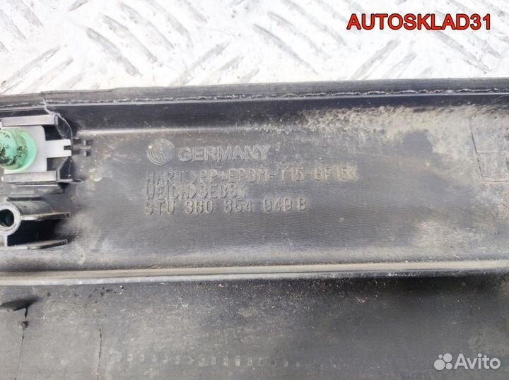 Молдинг задней левой двери VW Passat B5 3B0854949B