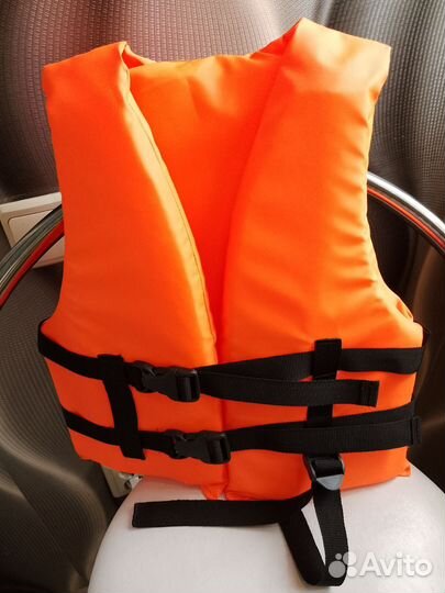 Спасательный жилет