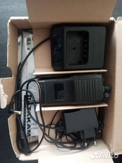 Автомобильная рация с антенной