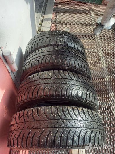 Bridgestone Playz RV PRV 195/65 R15 91T