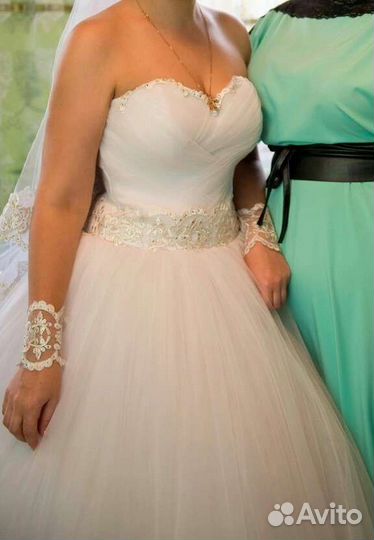 Свадебное платье