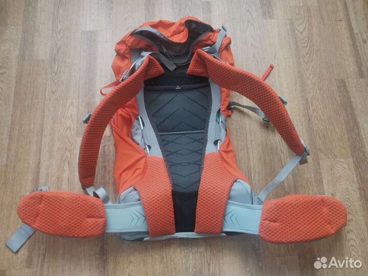 Трекинговый рюкзак The North Face Banchee 35