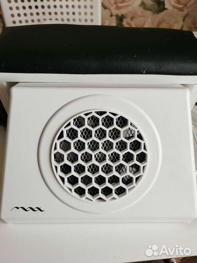 Вытяжка для маникюра и педикюра