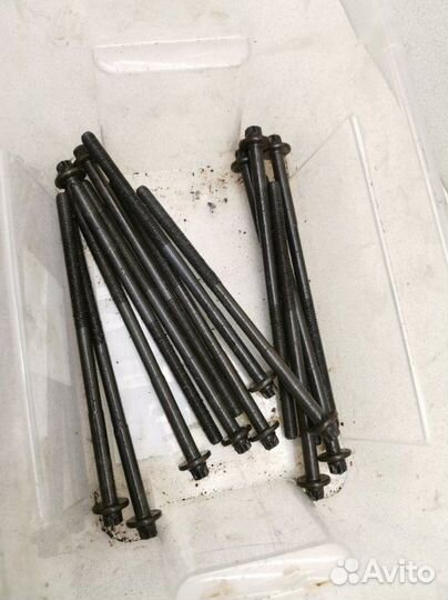 Болт головки блока цилиндров Chevrolet Epica X20D1