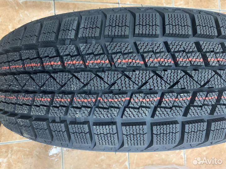 Bearway Snowland 225/60 R17