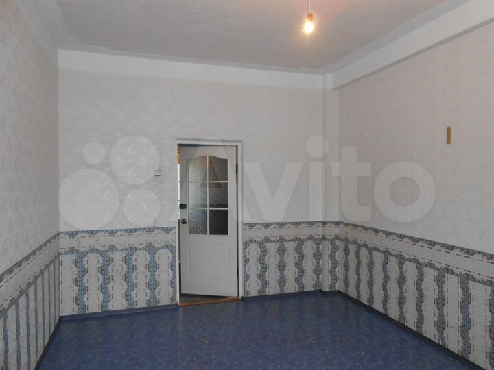 2-к. квартира, 65 м², 4/4 эт.