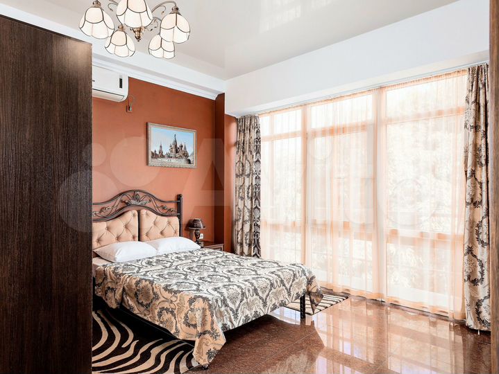 Гостиница, 1500 м²