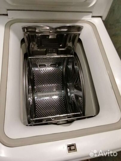 Продаётся стиральная машина Ariston на запчасти