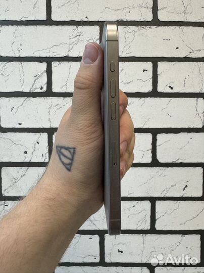 iPhone 15 Pro, 256 ГБ