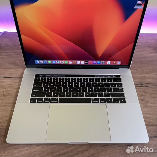 MacBook Pro 15 2017 Touch Bar i7/16/512