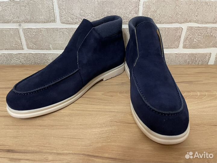 Ботинки новые 43 разм Италия натур замша