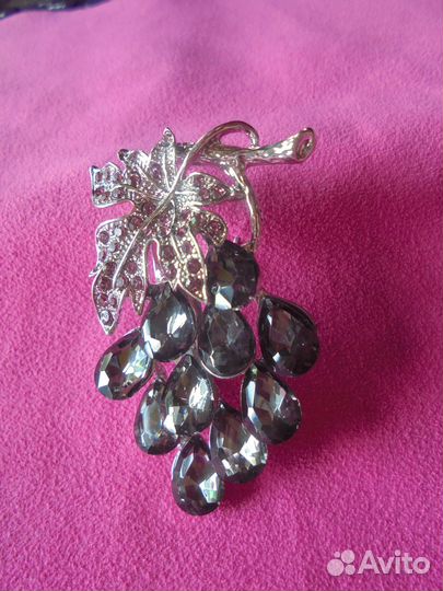 Брошь гроздь винограда бижут сплав