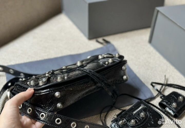 Сумка Balenciaga Le Cagole натуральная кожа y2k