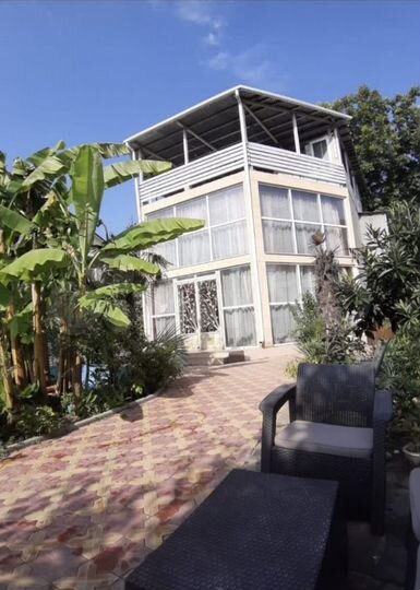 Коттедж 276 м² на участке 5,5 сот.