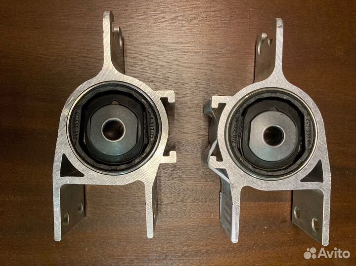 Сайлентблок рычага переднего Mercedes-Benz