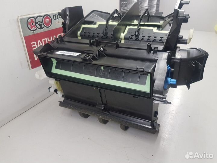 Корпус отопителя (Audi A3)