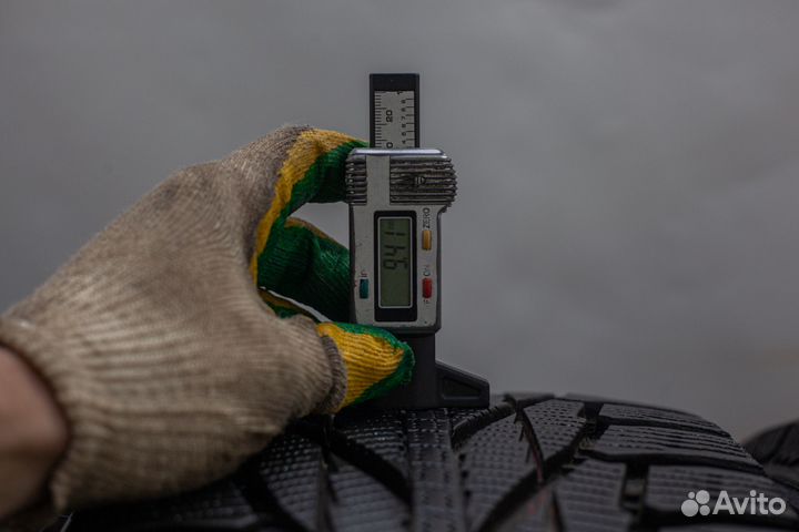 Nokian Tyres Hakkapeliitta R2 SUV 225/55 R18 102R