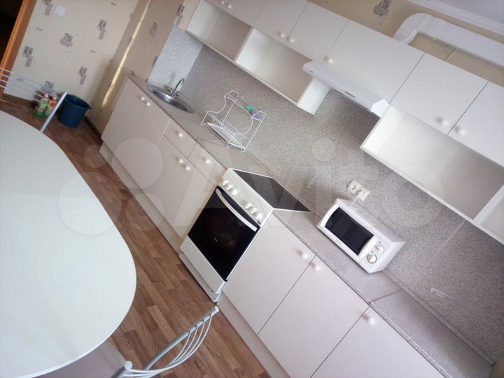 2-к. квартира, 77 м², 6/21 эт.