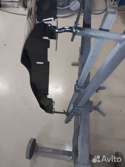 Крыло левое на Mercedes Vito w447