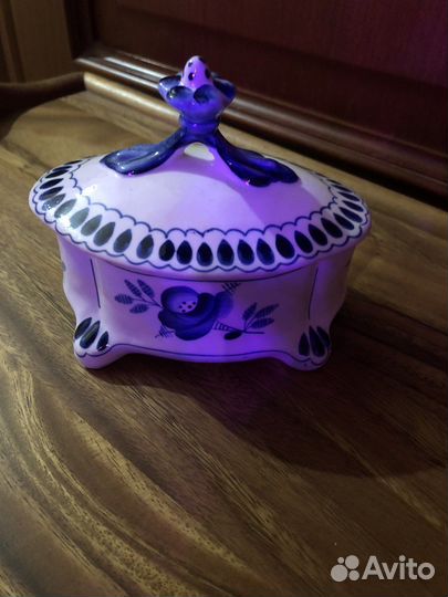 Сахарница, конфетница, вареница. Гжель