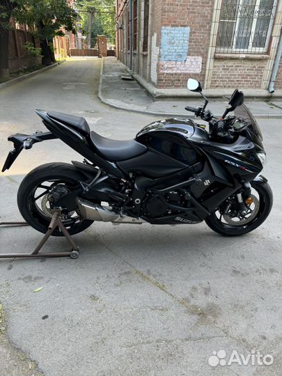 Suzuki gsxs 1000F