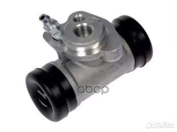 Тормозной цилиндр 4757052011 toyota