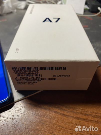 Samsung Galaxy A7 (2018), 4/64 ГБ