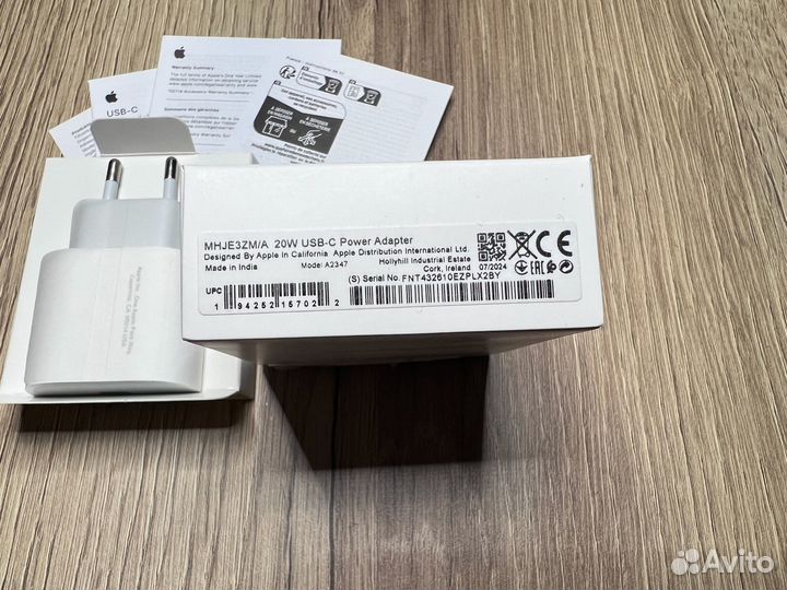 Адаптер питания, Блок Apple USB-C 20W, A2347