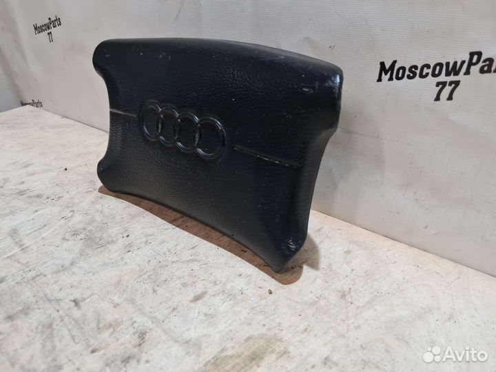 Подушка безопасности водителя Audi 80 B4