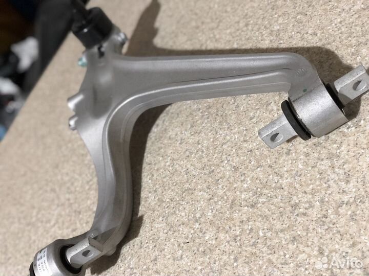 Рычаг Передний нижний на Lamborghini