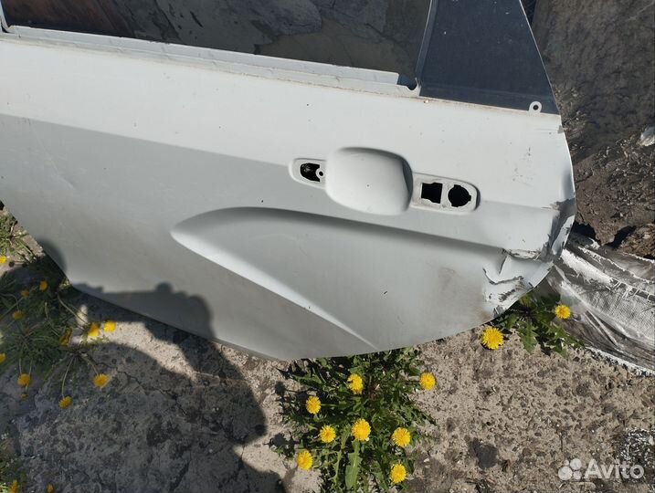 Дверь задняя левая vesta