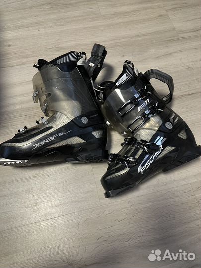 Горнолыжные ботинки fischer 28.5 Р11 Progressor