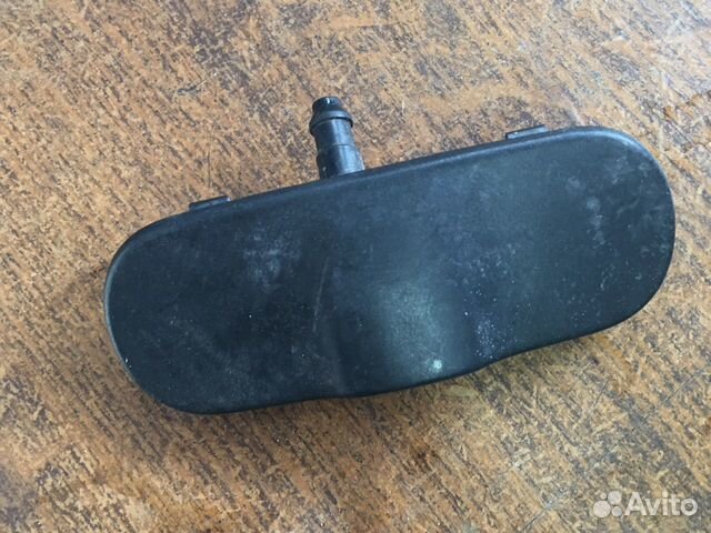 Форсунка омывателя лобового стекла Audi Q7