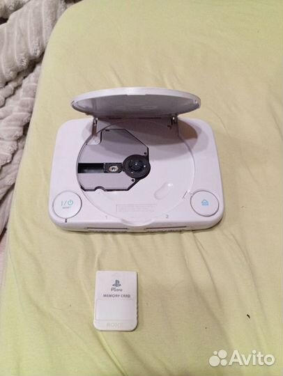 Продам sony ps one