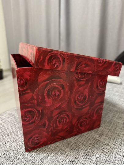 Коробка подарочная