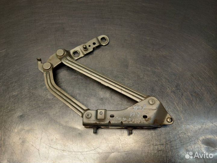 Петля крышки багажника задняя Renault Megane 2