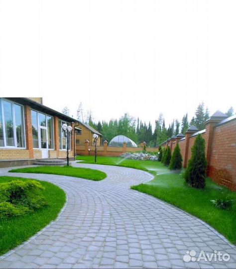 Благоустройство гусеничным бобкетом