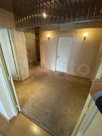 3-к. квартира, 100 м², 2/6 эт.