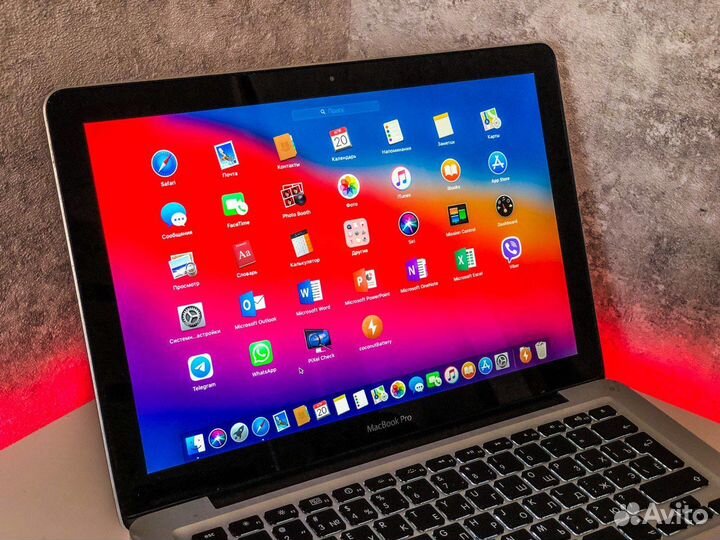 Мощный MacBook Pro 13 Core i7 SSD 740 гб + коробка