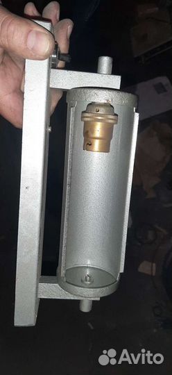 Светильник фасадный поворотный. В наличие 15 штук