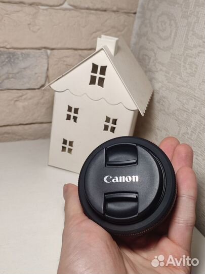 Объектив Canon EF-S 24mm f/2.8 STM