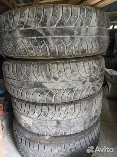 Bridgestone Ice Cruiser 5000 235/65 R17